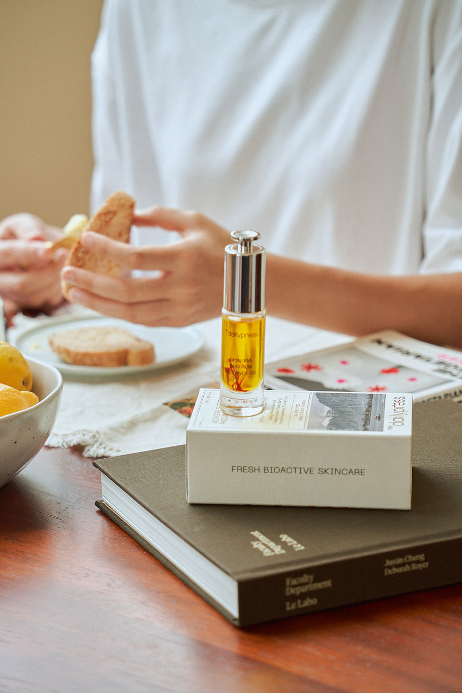 MONGRA SAFFRON RADIANCE FACE OIL